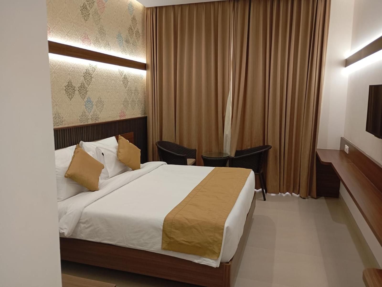 Highland Hotel Bengaluru Zewnętrze zdjęcie
