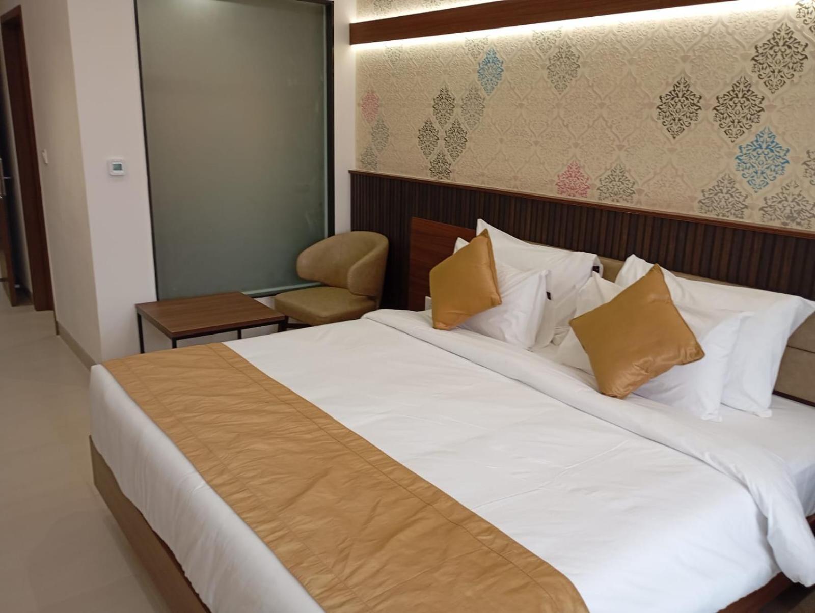 Highland Hotel Bengaluru Zewnętrze zdjęcie