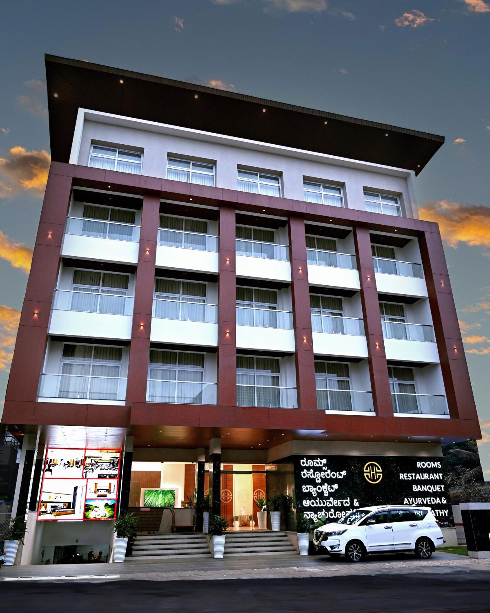 Highland Hotel Bengaluru Zewnętrze zdjęcie