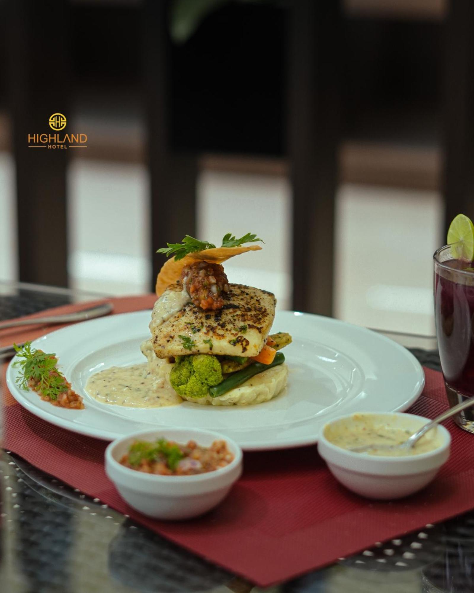 Highland Hotel Bengaluru Zewnętrze zdjęcie