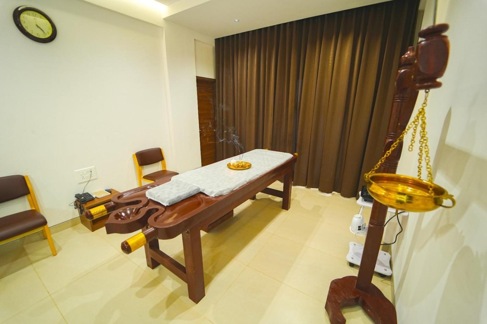Highland Hotel Bengaluru Zewnętrze zdjęcie